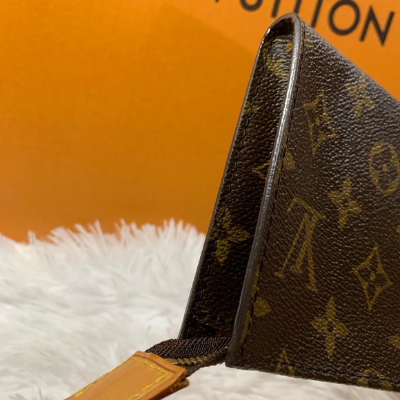 ✨🛍S O L D✨🛍Louis Vuitton Pochette Monogram - Picture 5 of 12